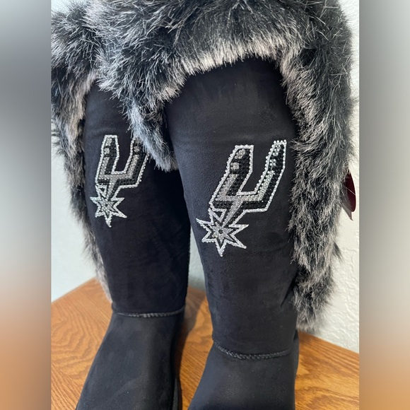 New Faux Fur San Antonio Spurs Bling Black Boots Size 7 - Picture 2 of 13
